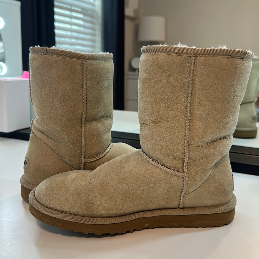Short ugg